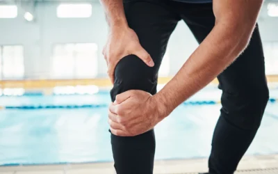 Hoe kan een fysiotherapeut helpen bij een knie luxatie (knie uit de kom)?